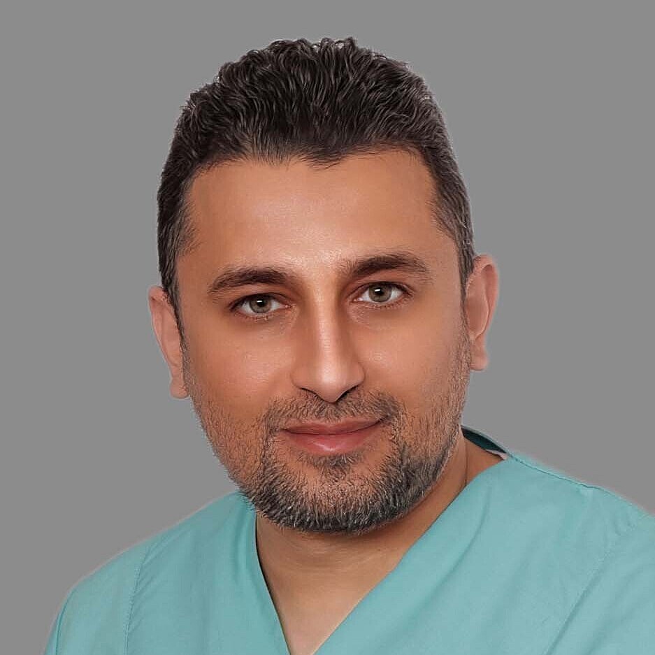 Dr. Tarek Elshazly